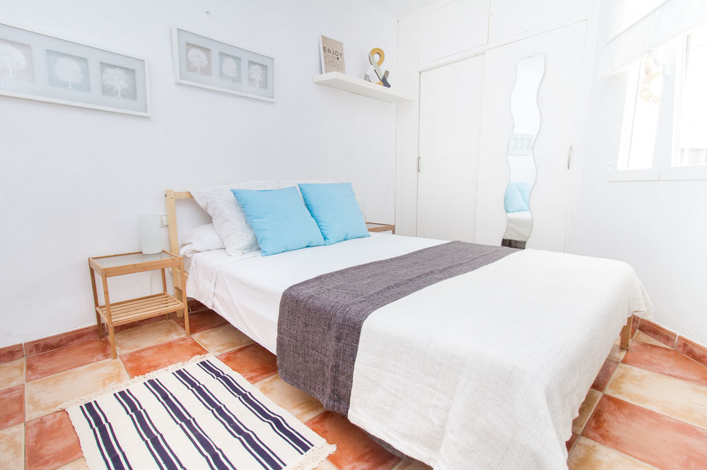 Apartamentos Malaga Centro Hernan Ruiz De 4 A 8 Personas Экстерьер фото